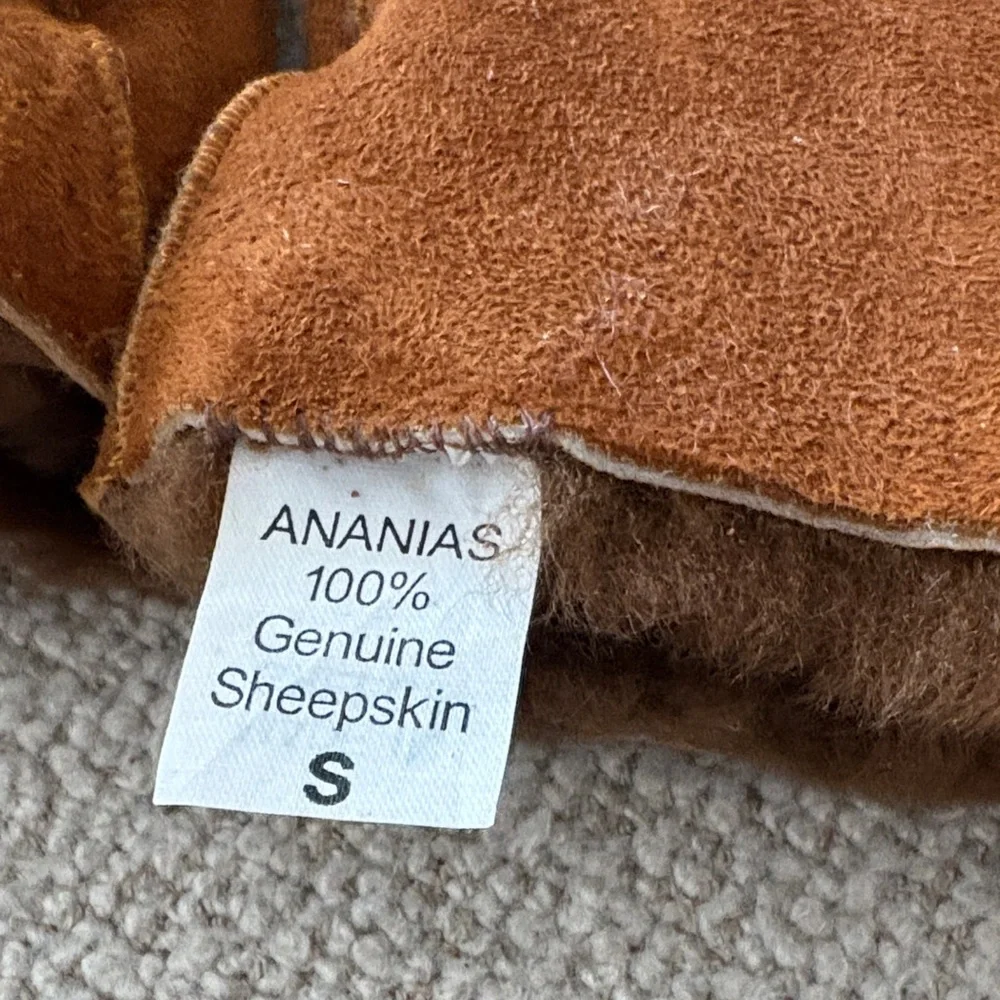 Sheepskin Gloves - Warm Brown - Picture 2 of 3